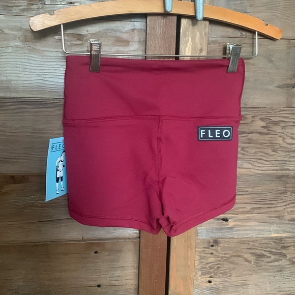 FLEO XS women’s athletic/gymnastic/tumbling shorts, Deep Red HRO NWT - Picture 1 of 1